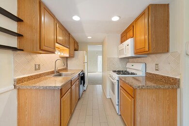 2594 Scioto View Ln unit 2594, Columbus, OH 43221 - photo 4