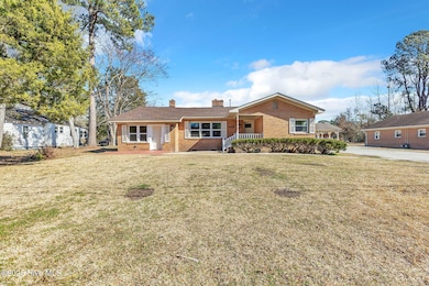 508 N Wright St, Burgaw, NC 28425 - photo 2