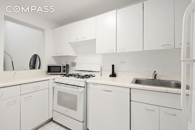 372 5th Ave unit 2, New York, NY 10018 - photo 6