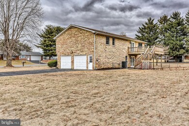 19203 Paradise Manor Dr, Hagerstown, MD 21742 - photo 3