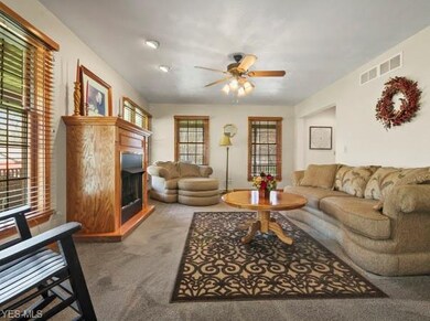 22 Yellow Creek Cir, Struthers, OH 44471 - photo 2