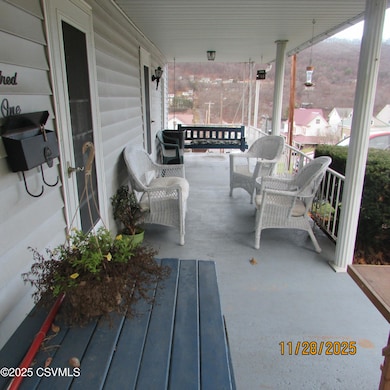901 W Coal St, Trevorton, PA 17881 - photo 4