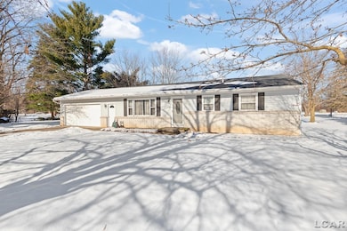 1464 Mardan Dr, Adrian, MI 49221 - photo 2