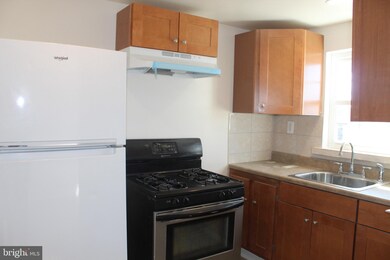 647 Randolph St, Camden, NJ 08105 - photo 4