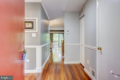 2251 Chestnut Burr Ct, Reston, VA 20191 - photo 5