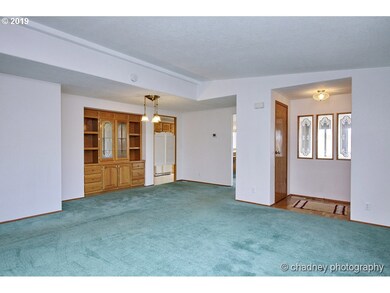 924 SW Fox Place unit 48, Troutdale, OR 97060 - photo 5