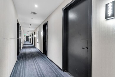 The Elser unit 4507, Miami, FL 33132 - photo 2