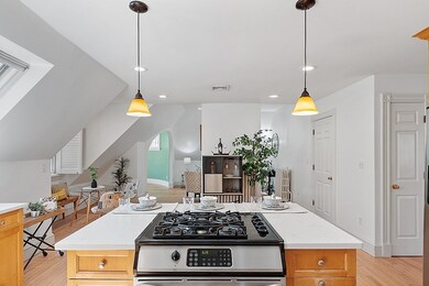 2 Gardner Rd unit 3, Brookline, MA 02445 - photo 3