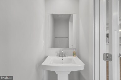 42587 Burbank Terrace, Sterling, VA 20166 - photo 6