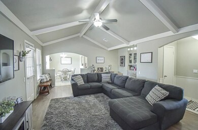 1007 E 12th St, Cushing, OK 74023 - photo 4