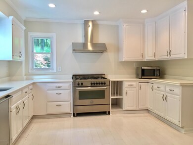 311 Riversville Rd, Greenwich, CT 06831 - photo 2