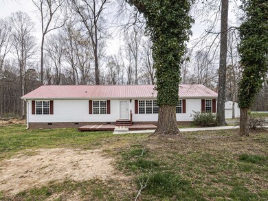 709 Buckner Clark Rd, Pittsboro, NC 27312 - photo 5