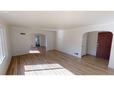 2290 Agate St, Eugene, OR 97403 - photo 3