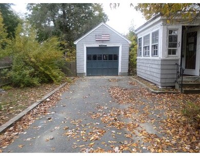 23 Dunstable St, Lawrence, MA 01843 - photo 4