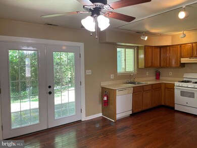 304 Pellinore Ct, Mantua, NJ 08051 - photo 7