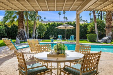 Z - Patio Dining to Lounges