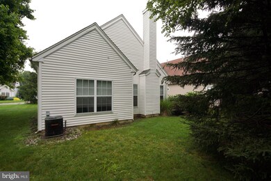 40 Coneflower Ln, Princeton Junction, NJ 08550 - photo 4