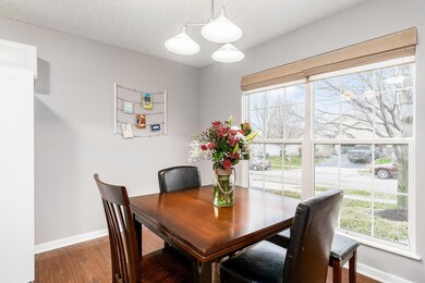 Eat-In Kitchen