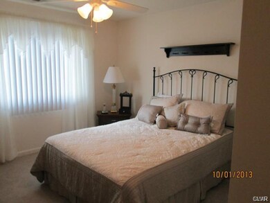 867 Cold Spring Rd unit 10, Allentown, PA 18103 - photo 3