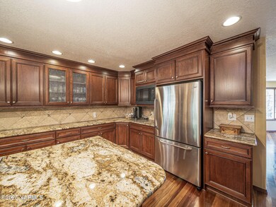 9203 Yakima Ct-27
