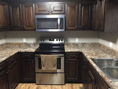 223 Eagle Blvd, Shelbyville, TN 37160 - photo 2