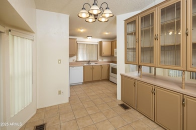 6113 S Cypress Point Dr, Chandler, AZ 85249 - photo 5