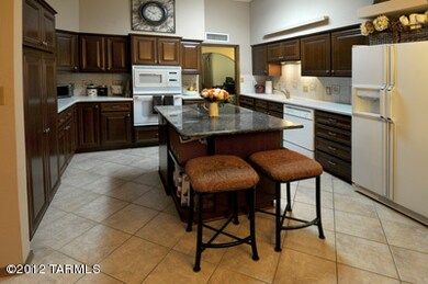 ISLAND KITCHEN