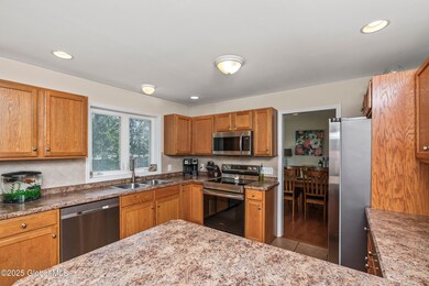 42 Craigie Ave, Schenectady, NY 12302 - photo 3