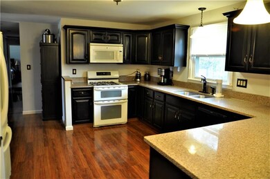 3321 Beech Dr, Columbus, IN 47203 - photo 5