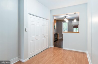 128 N Locust St, Hagerstown, MD 21740 - photo 6