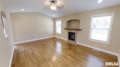5130 N Division St, Davenport, IA 52806 - photo 5