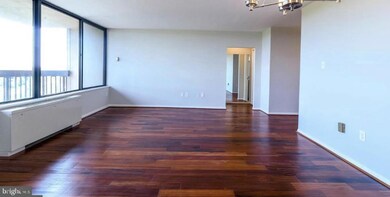 Skyline Plaza unit 1010S, Baileys Crossroads, VA 22041 - photo 5