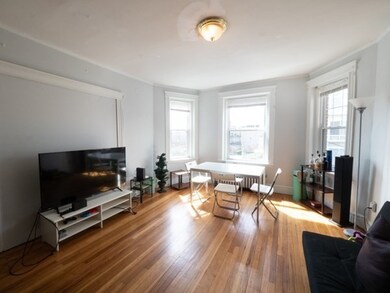 7 Devotion St unit 3, Brookline, MA 02446 - photo 2