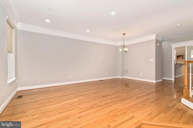 11814 Regents Park Dr, Germantown, MD 20876 - photo 4