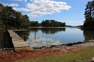 Pier on Bailey's Cove to Woodas Creek & East River