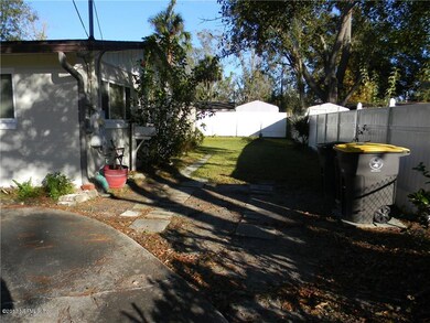 2141 Bo Peep Dr W, Jacksonville, FL 32210 - photo 2