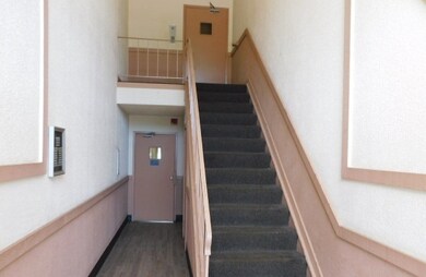 INTERIOR HALLWAY
