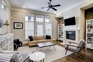 816 Yale St unit B, Houston, TX 77007 - photo 3