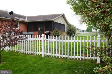 325 Wayburn St, Greencastle, PA 17225 - photo 2