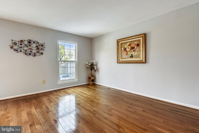 14811 Hammersmith Cir, Silver Spring, MD 20906 - photo 7