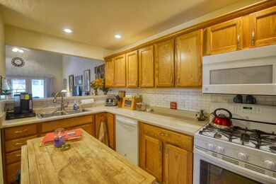 1349 Honeysuckle6