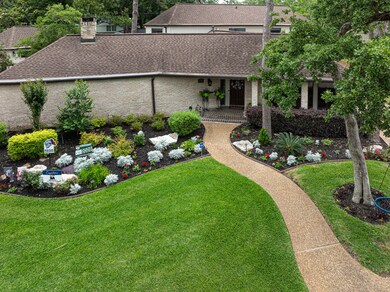 322 Vanderpool Ln, Houston, TX 77024 - photo 2