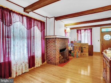 201 Upland Ave, Reading, PA 19611 - photo 3