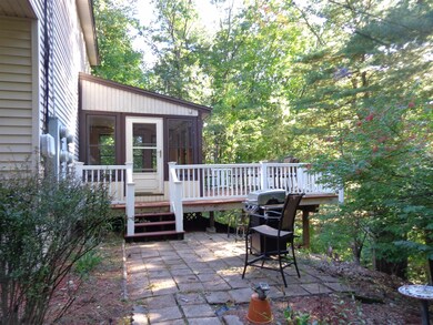 16 Twin Meadow Dr, Hudson, NH 03051 - photo 3