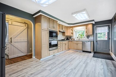 155 Summer St, North Brookfield, MA 01535 - photo 6