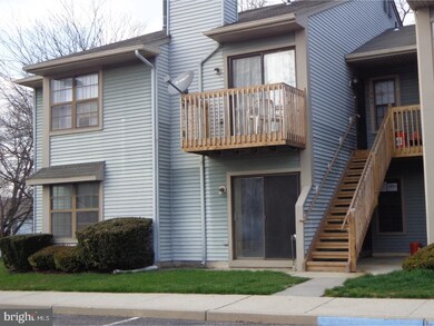 343 Coventry Ct unit 343, West Deptford, NJ 08051 - photo 2