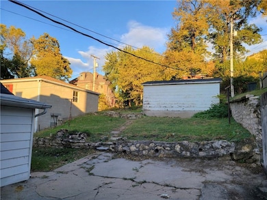 711 N 4th St, Saint Joseph, MO 64501 - photo 6