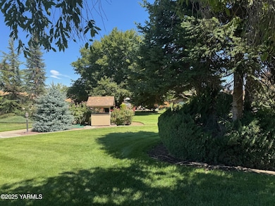 5901 Barge St unit 43, Yakima, WA 98908 - photo 2