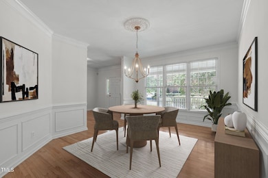 Dining - Grogan (1)