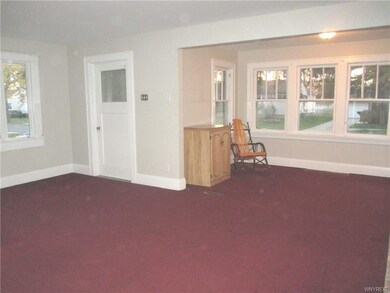 Door to front Foyer entrance.